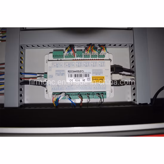 レーザー切断機用の新着混合CNCレーザー切断機